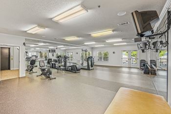 Fitness center w/ cardio equipement